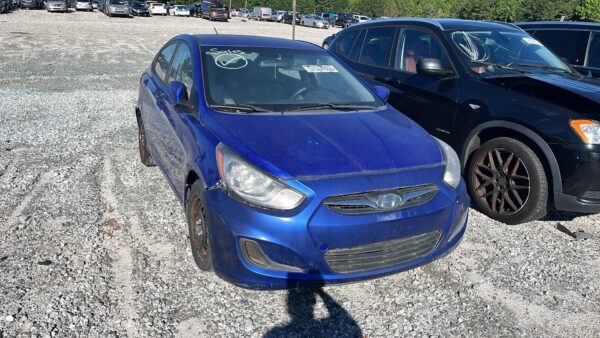 2013 Hyundai ACCENT