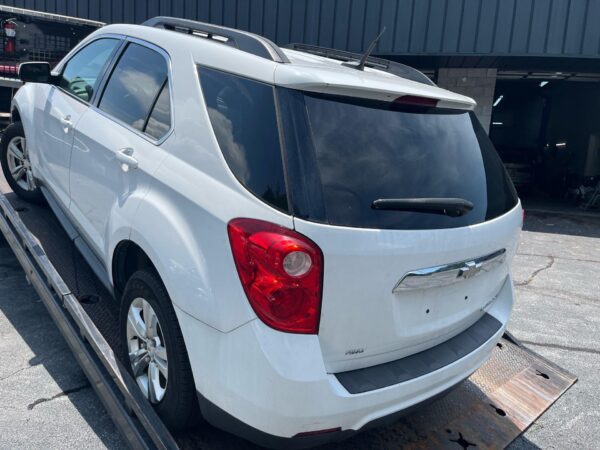 2010 Chevrolet Equinox - Image 4