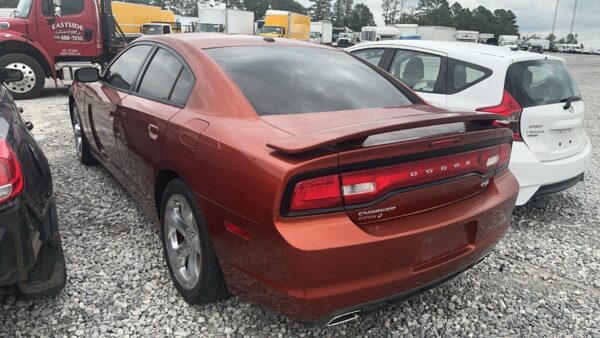 2013 DODGE CHARGER - Image 2