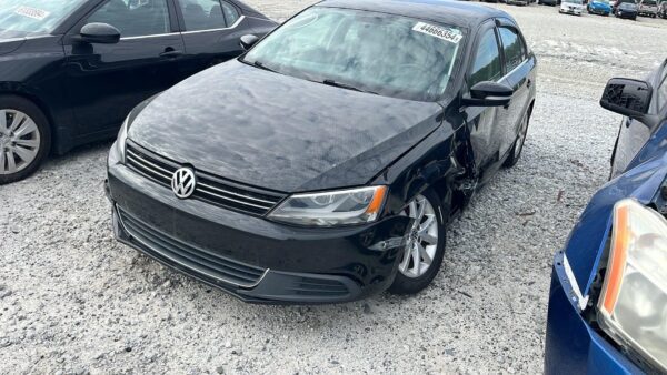 2014 VOLKSWAGEN JETTA - Image 2