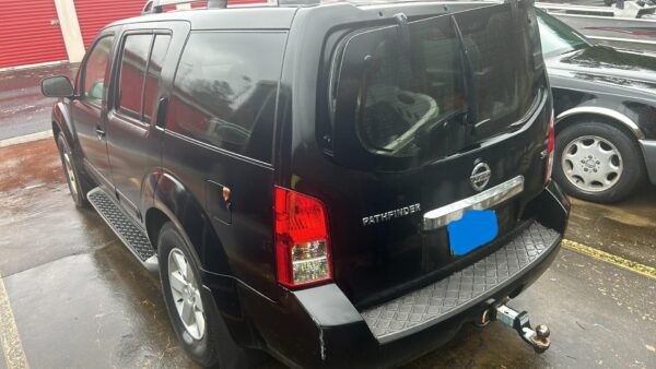 2008 Nissan Pathfinder - Image 2
