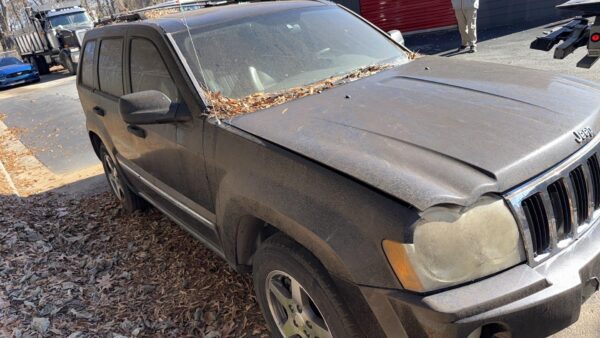 2005 Jeep Grand Cherokee - Image 3