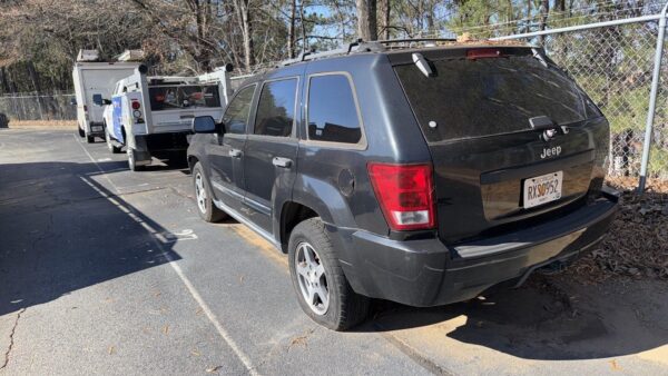 2005 Jeep Grand Cherokee - Image 4