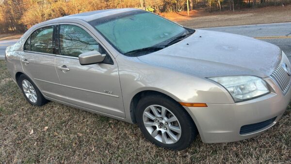2008 Mercury Milan - Image 3