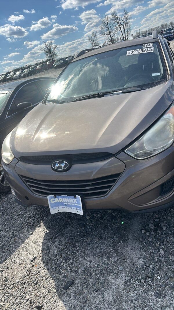 2011 HYUNDAI TUCSON