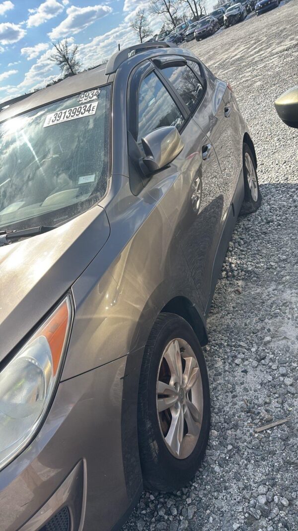 2011 HYUNDAI TUCSON - Image 3
