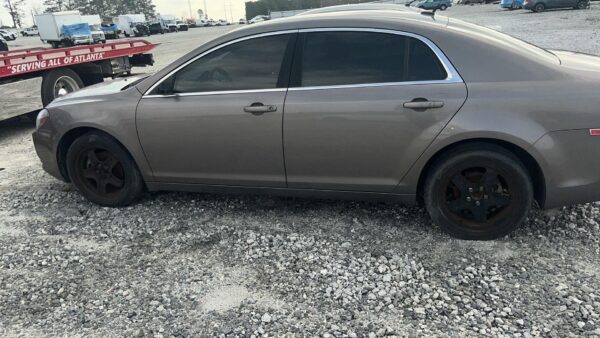 2010 CHEVY MALIBU - Image 3