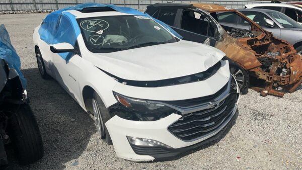 2020 CHEVY MALIBU - Image 2