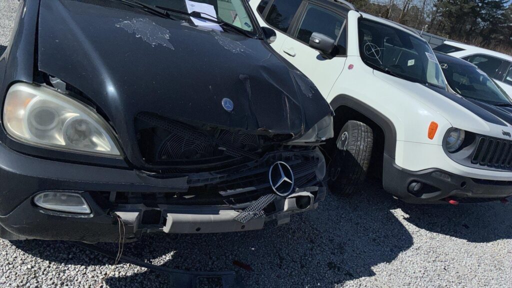 2003 Mercedes-Benz M-Class photo 1