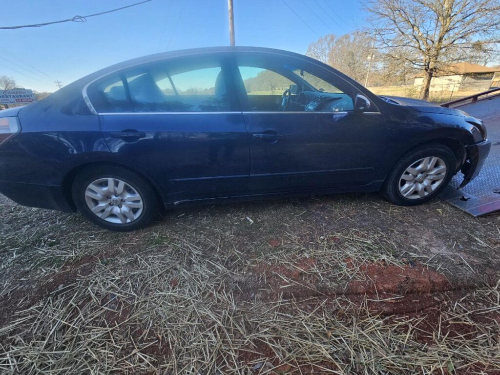 2011 Nissan Altima photo 3