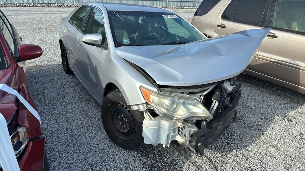 2012 Toyota Camry photo 1