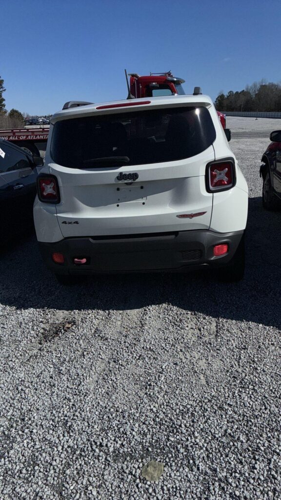 2015 Jeep Renegade photo 4