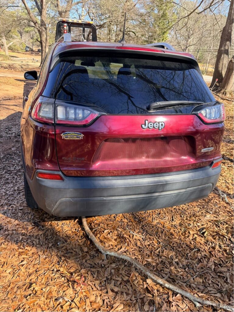 2019 Jeep Cherokee photo 2