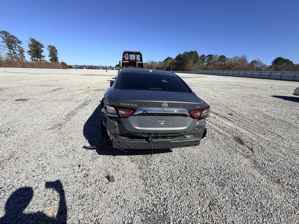 2019 Nissan Maxima photo 3