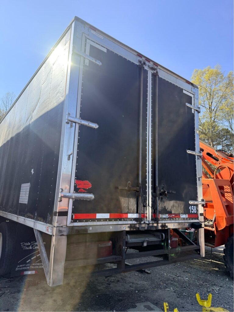 2007 Freightliner M2 106 photo 5