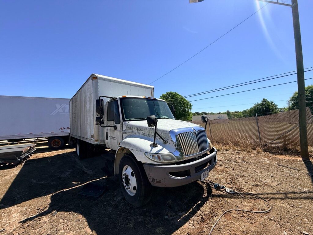 2010 International DuraStar 4300 photo 3