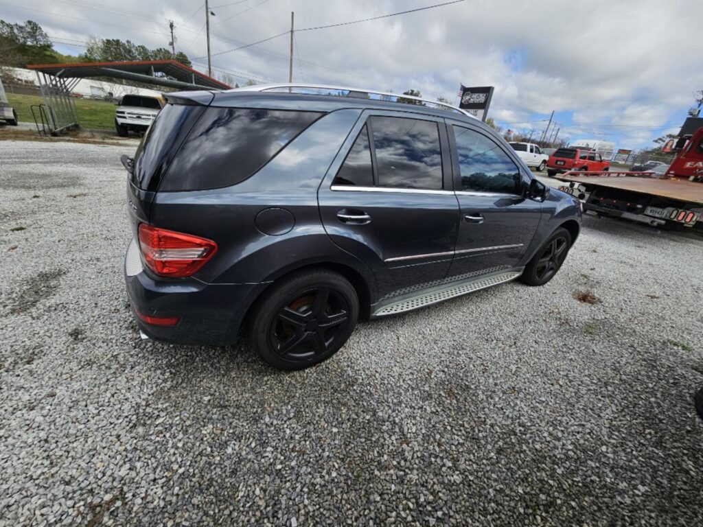 2011 Mercedes-Benz M-Class photo 5