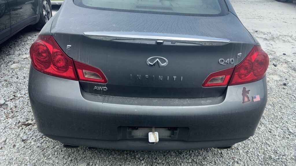 2015 Infiniti Q40 photo 4