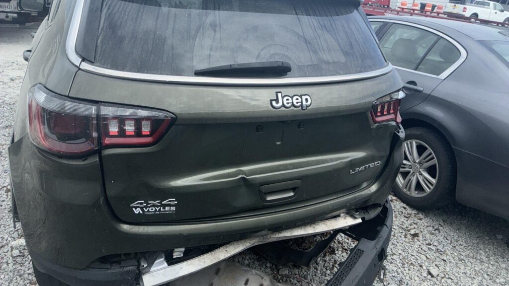2021 Jeep Compass photo 4