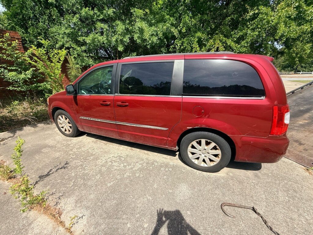 2014 Chrysler Town and Country photo 4