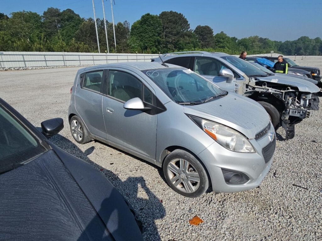 2014 Chevrolet Spark photo 3