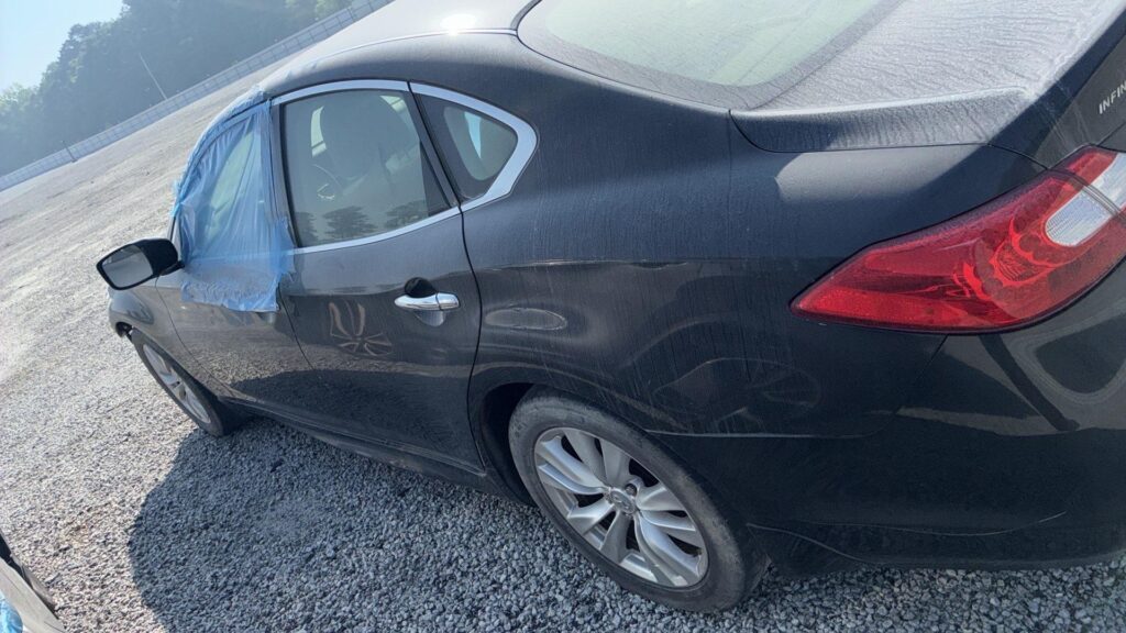 2011 Infiniti M37 photo 3