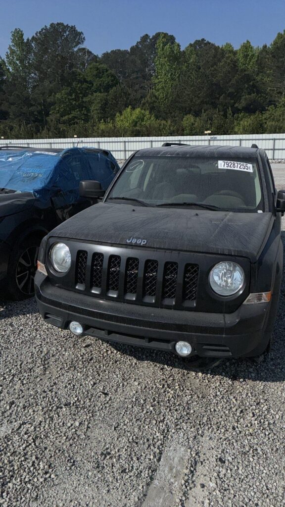 2015 Jeep Patriot photo 2