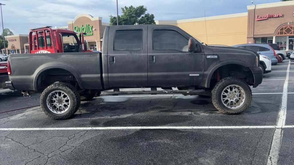 2006 Ford F-250 Super Duty photo 2