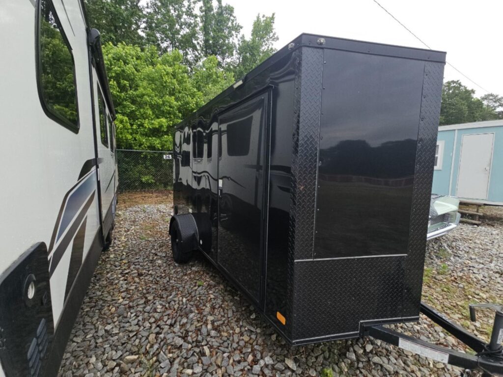 TRAILER photo 2