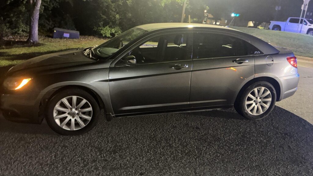 2013 Chrysler 200 photo 4