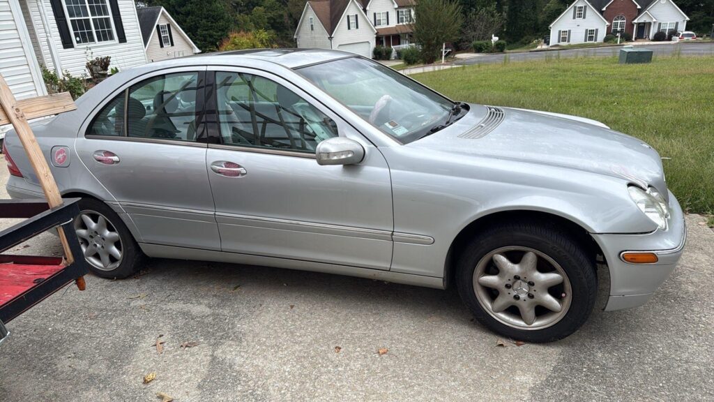 2002 Mercedes-Benz C-CLASS photo 4